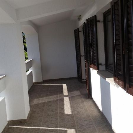Apartmani Lisac Baška Exterior foto